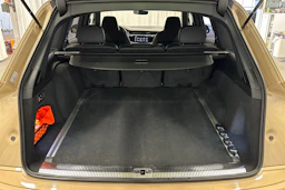 beige Audi Q7 2026 kuva 11.