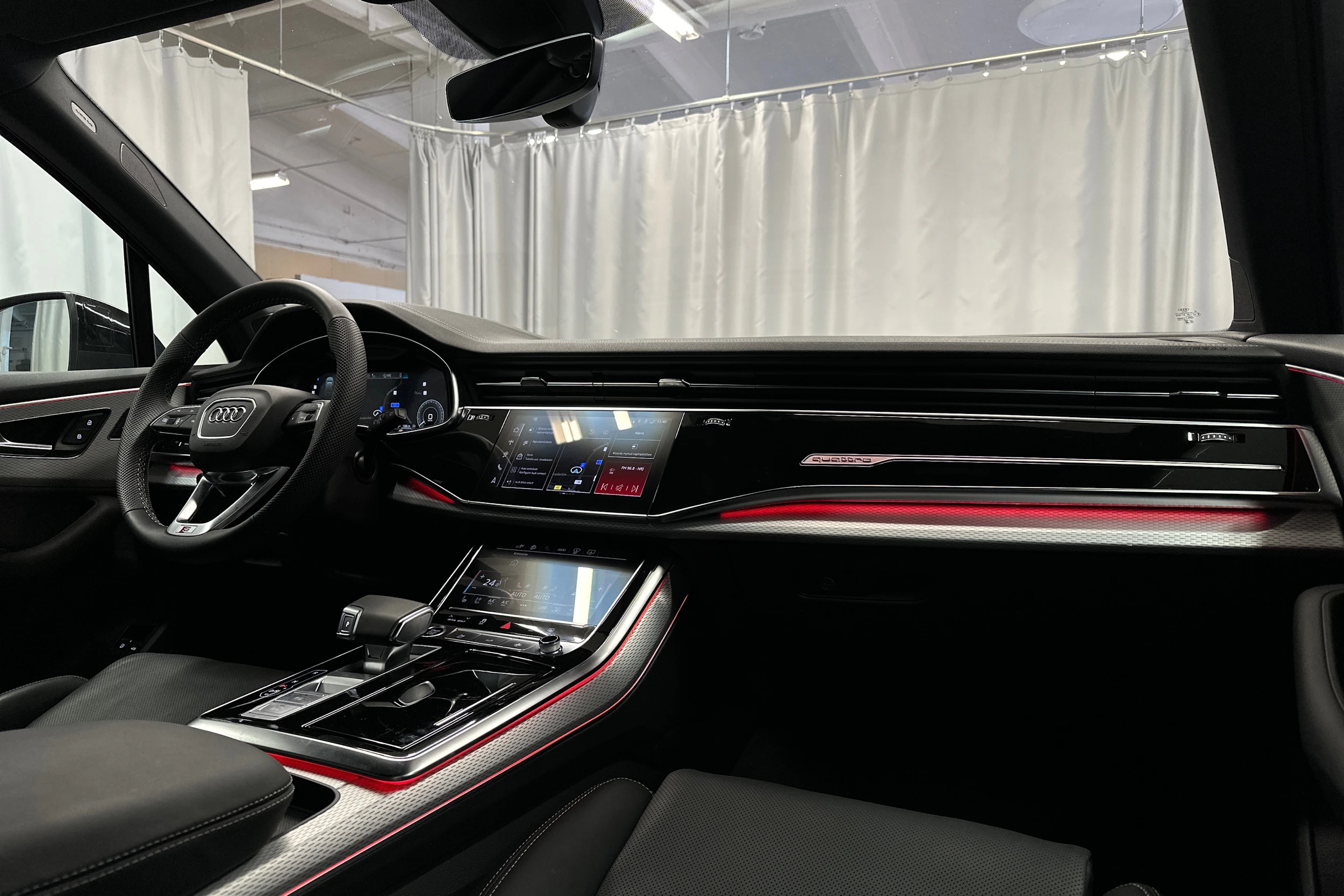 beige Audi Q7 2026 kuva 19.