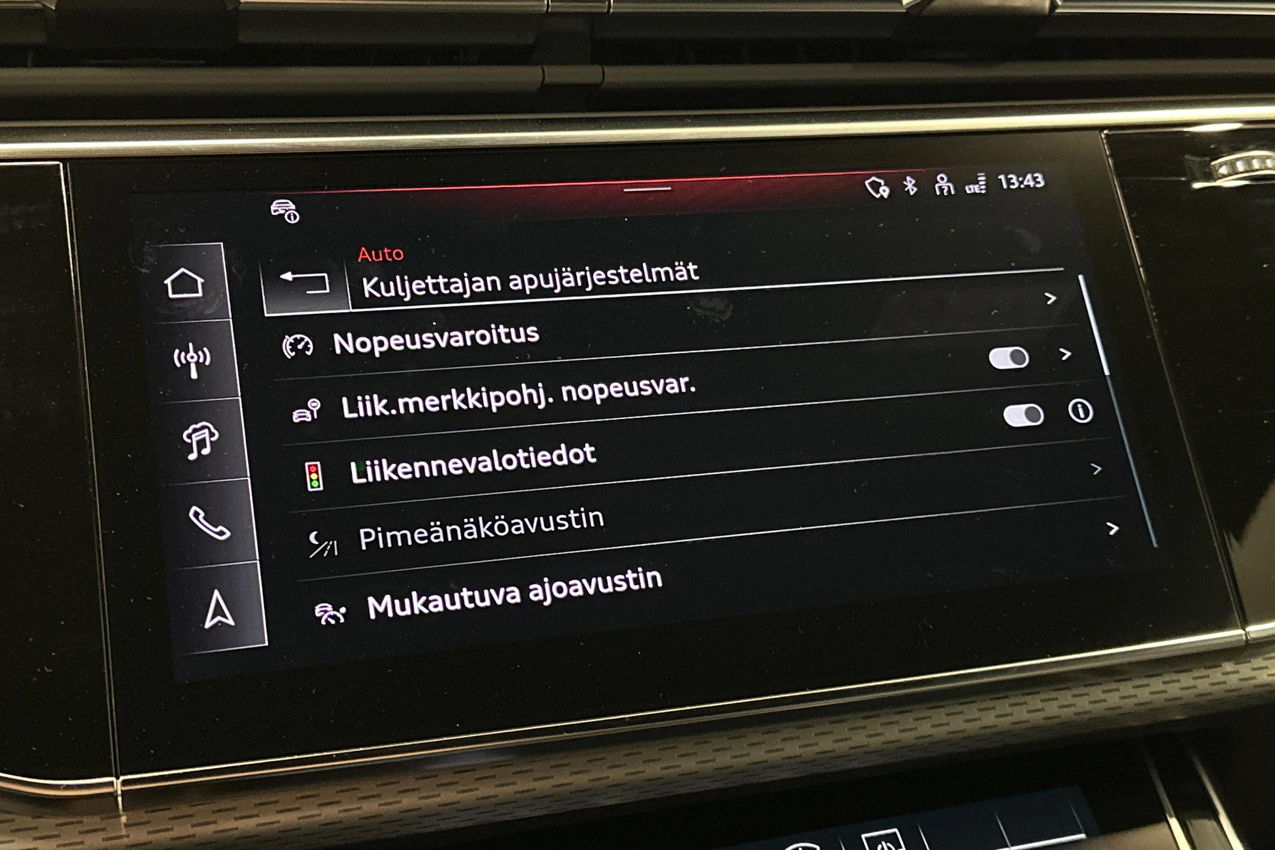 beige Audi Q7 2026 kuva 33.