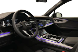 harmaa Audi Q7 2026 kuva 6.
