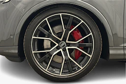 harmaa Audi Q7 2026 kuva 9.