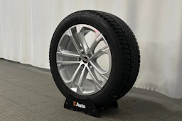 harmaa Audi Q7 2026 kuva 10.