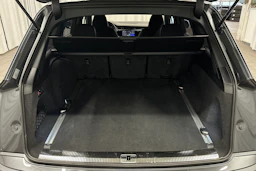 harmaa Audi Q7 2026 kuva 11.