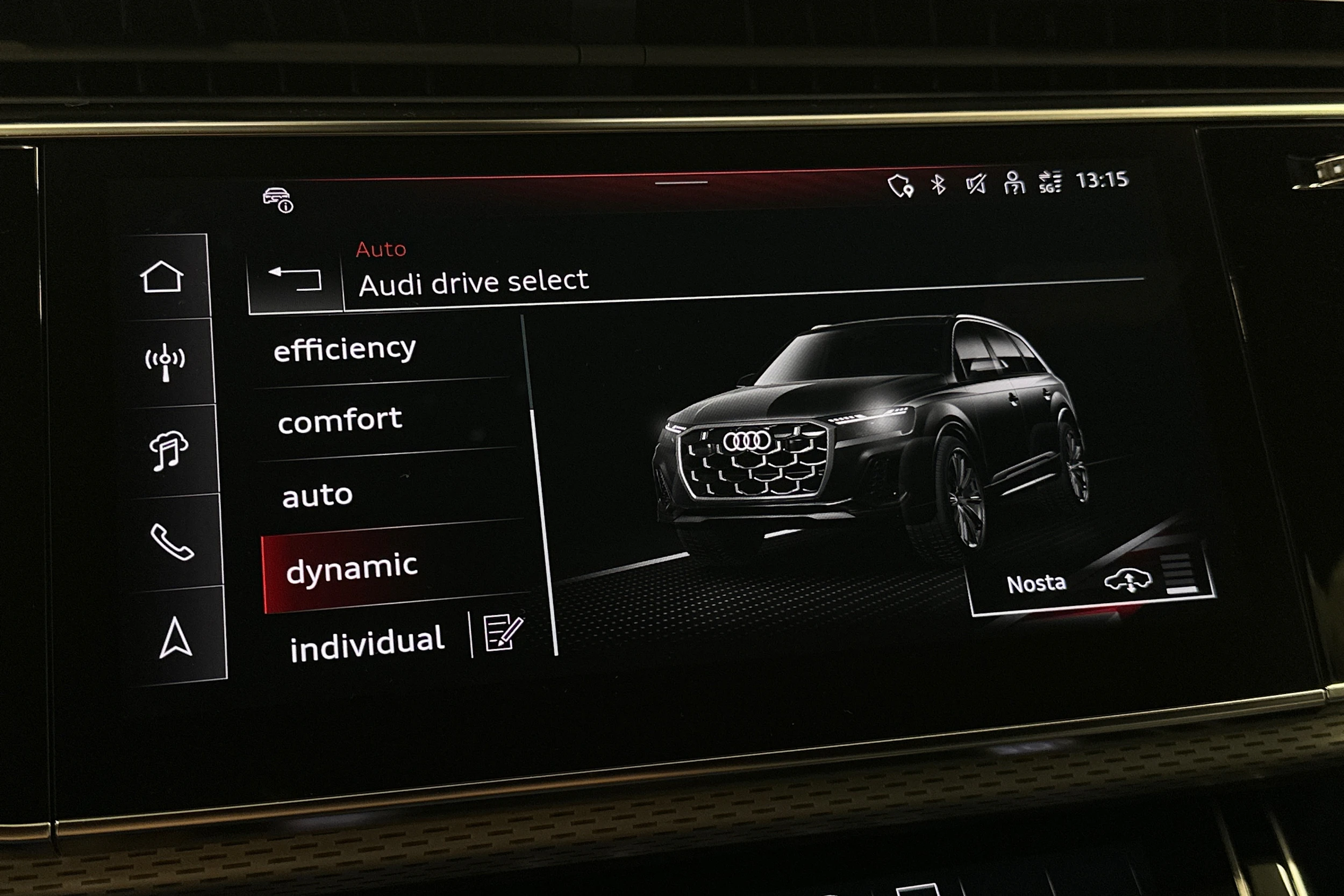harmaa Audi Q7 2026 kuva 28.