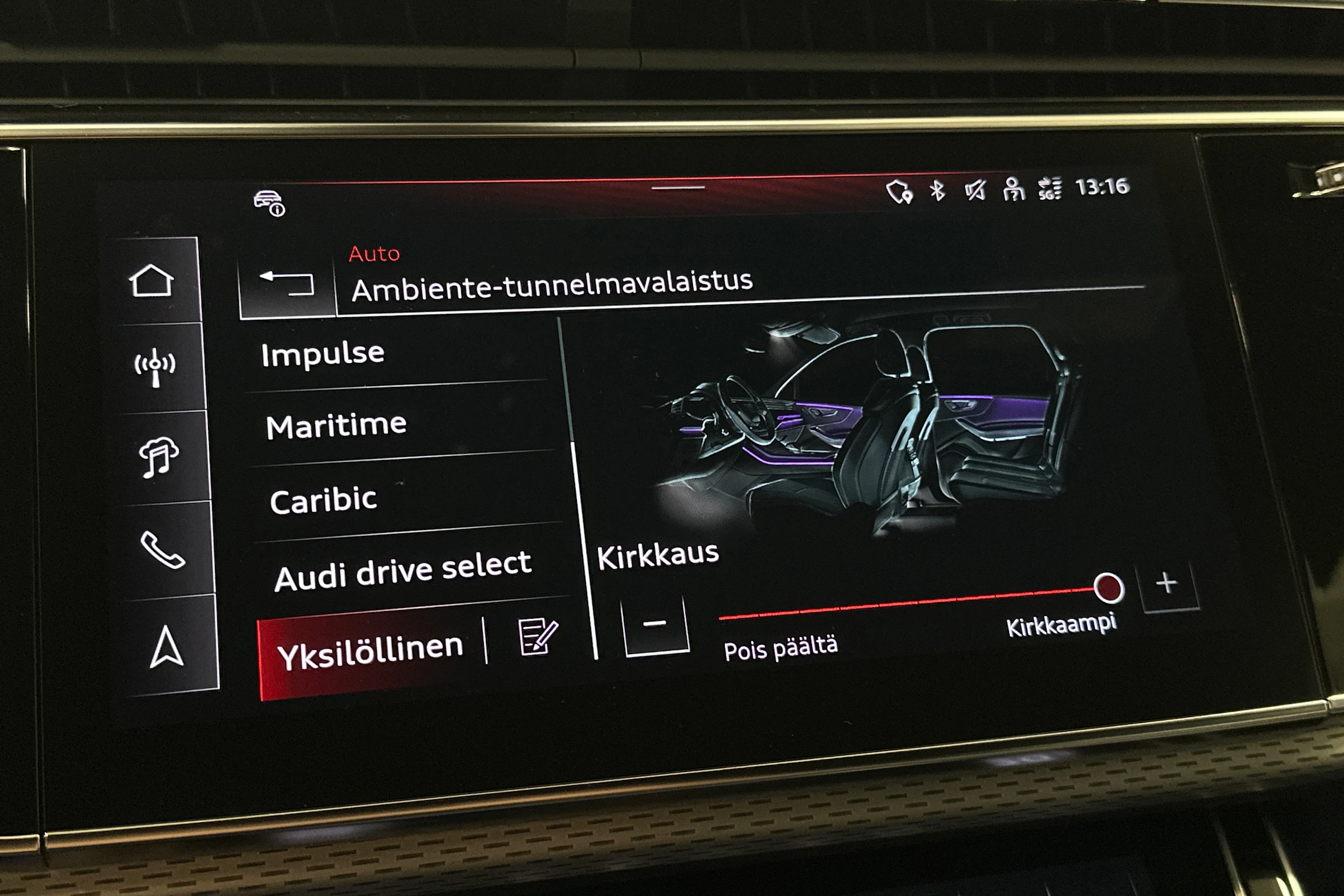 harmaa Audi Q7 2026 kuva 31.