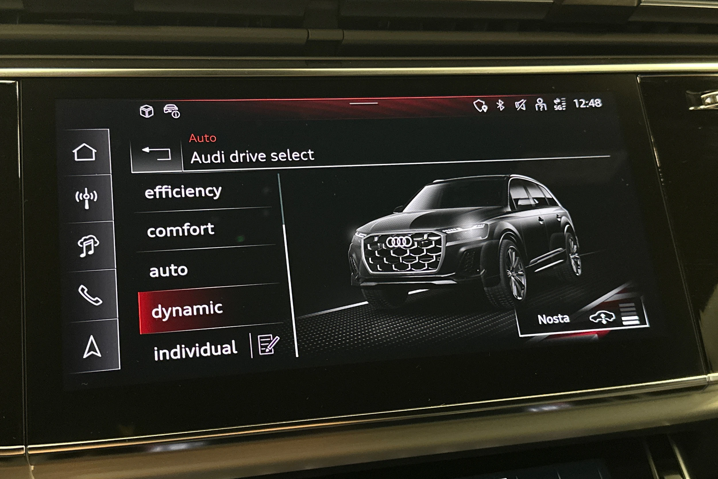 hopea Audi Q7 2026 kuva 28.