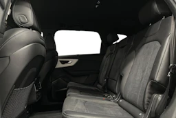 beige Audi Q7 2026 kuva 8.