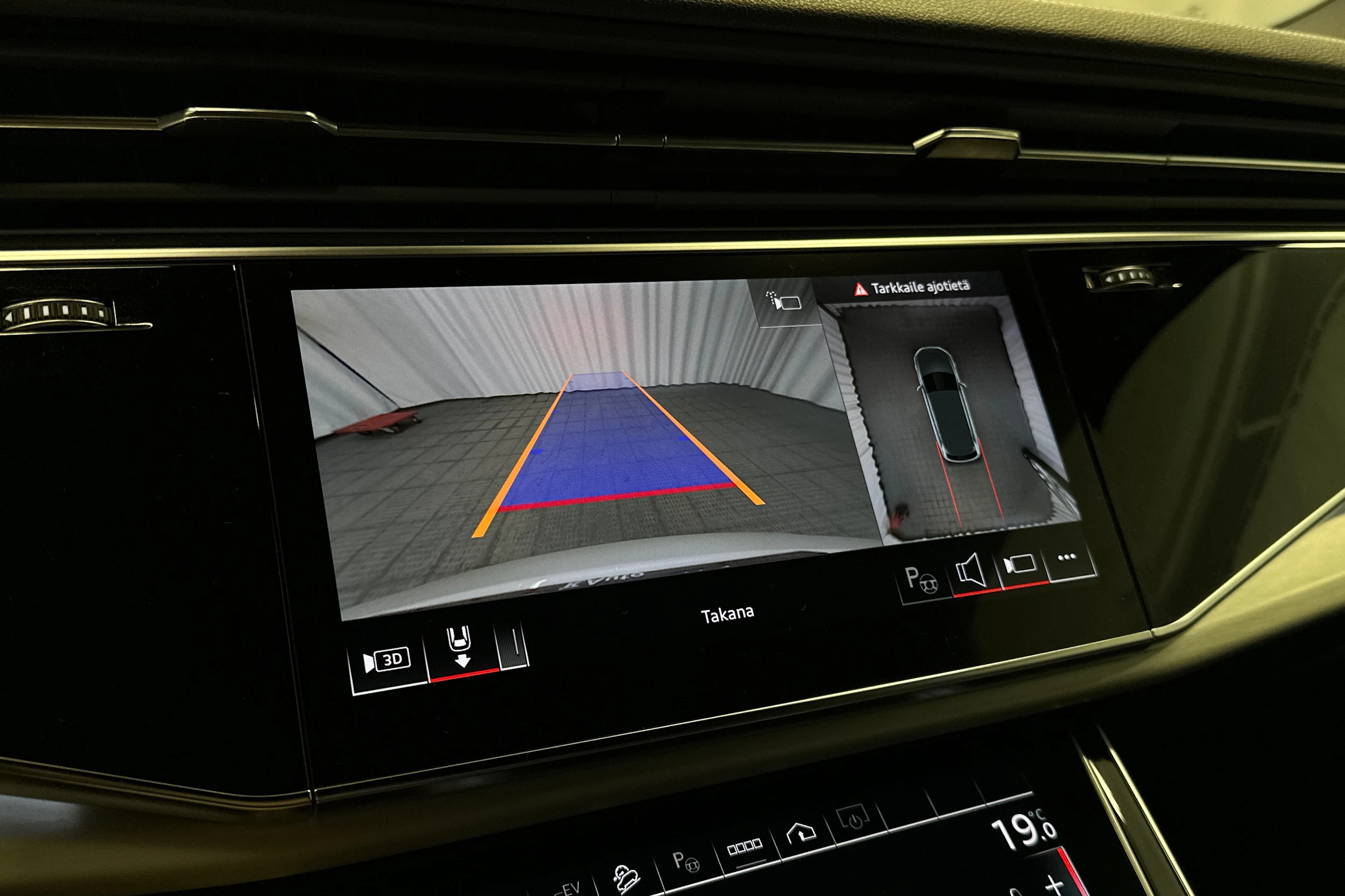 beige Audi Q7 2026 kuva 15.