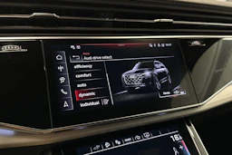 beige Audi Q7 2026 kuva 17.
