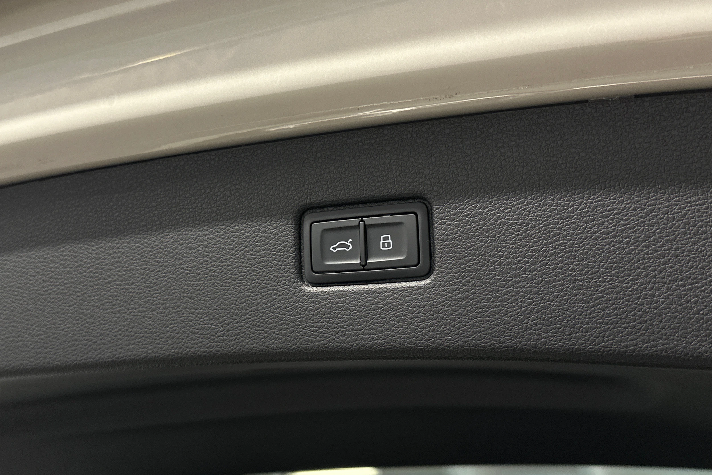 beige Audi Q7 2026 kuva 31.