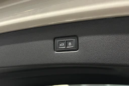beige Audi Q7 2026 kuva 31.