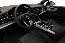 sininen Audi Q7 2026 kuva 6.