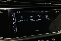 sininen Audi Q7 2026 kuva 20.