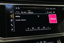 sininen Audi Q7 2026 kuva 21.