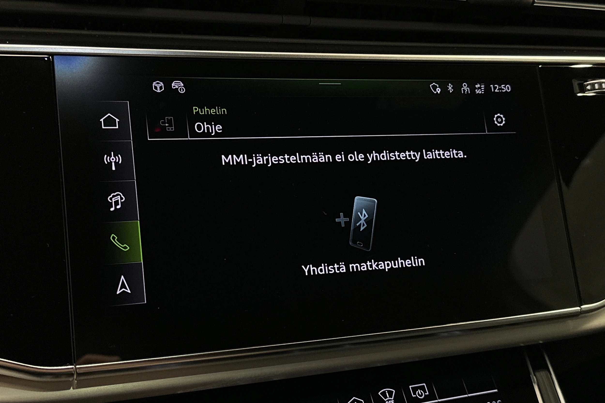 sininen Audi Q7 2026 kuva 23.