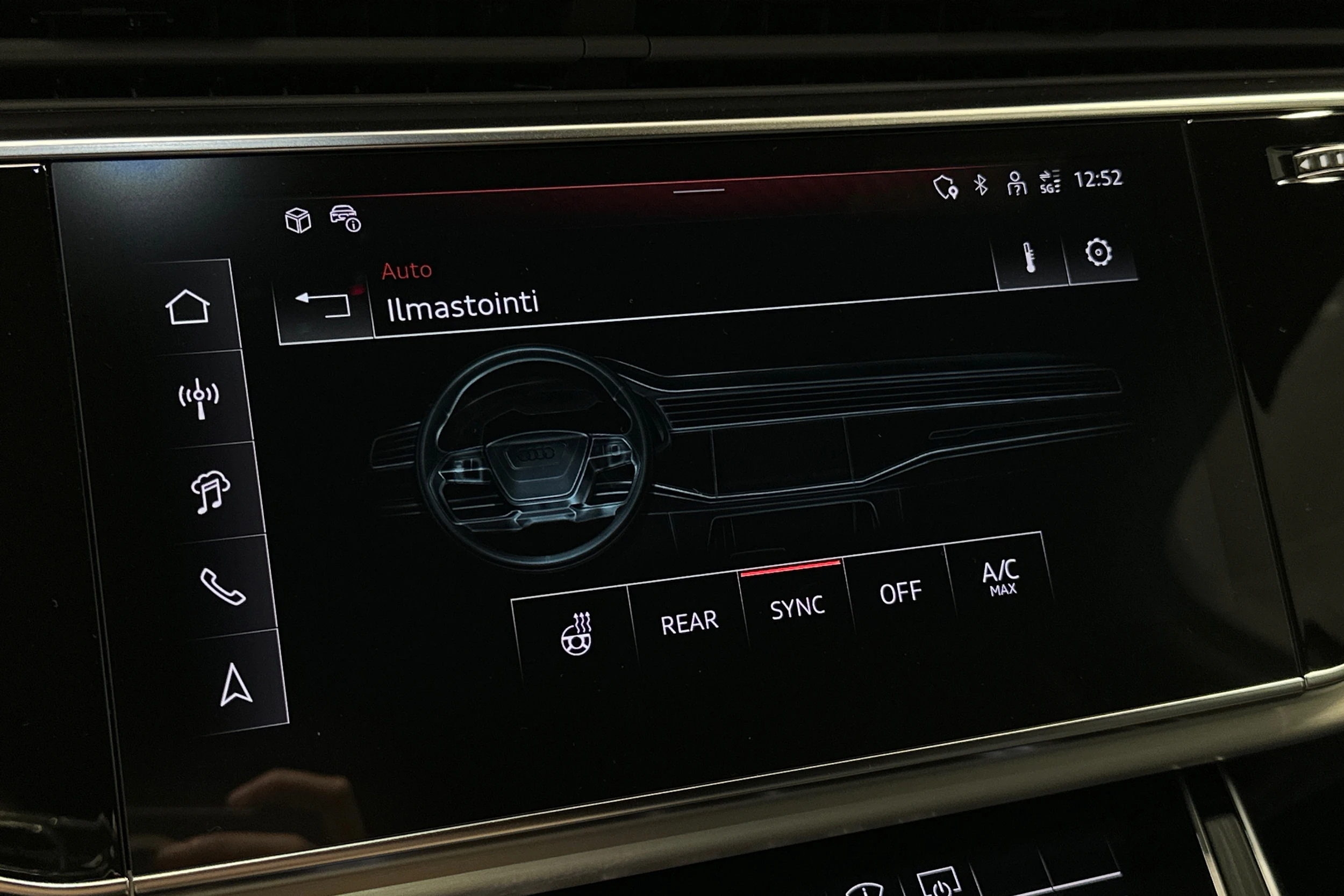 sininen Audi Q7 2026 kuva 28.