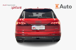 punainen Audi Q7 2026 kuva 3.