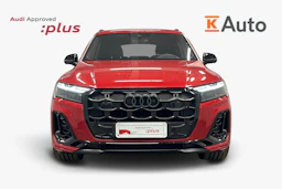 punainen Audi Q7 2026 kuva 4.