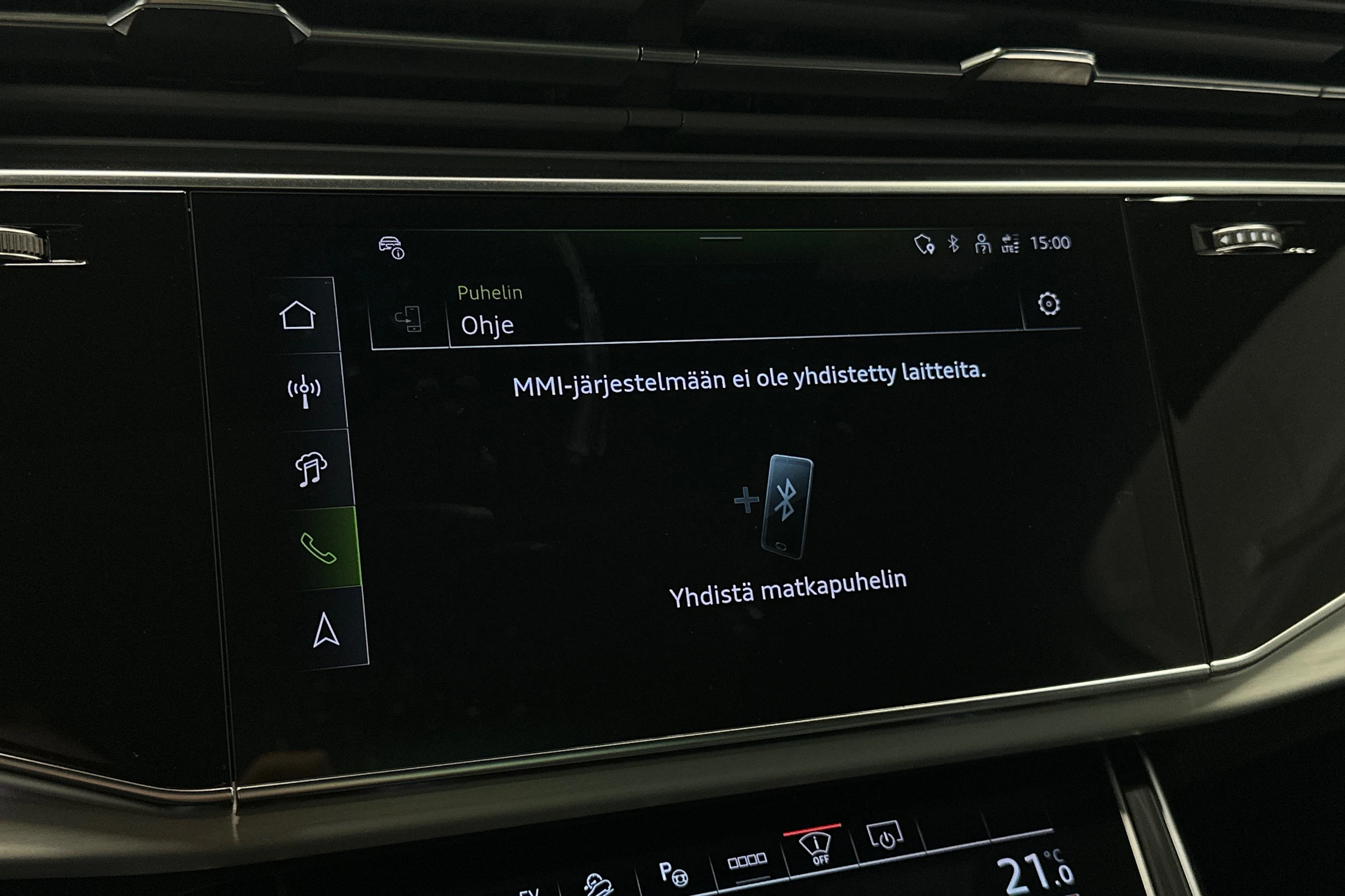 punainen Audi Q7 2026 kuva 22.