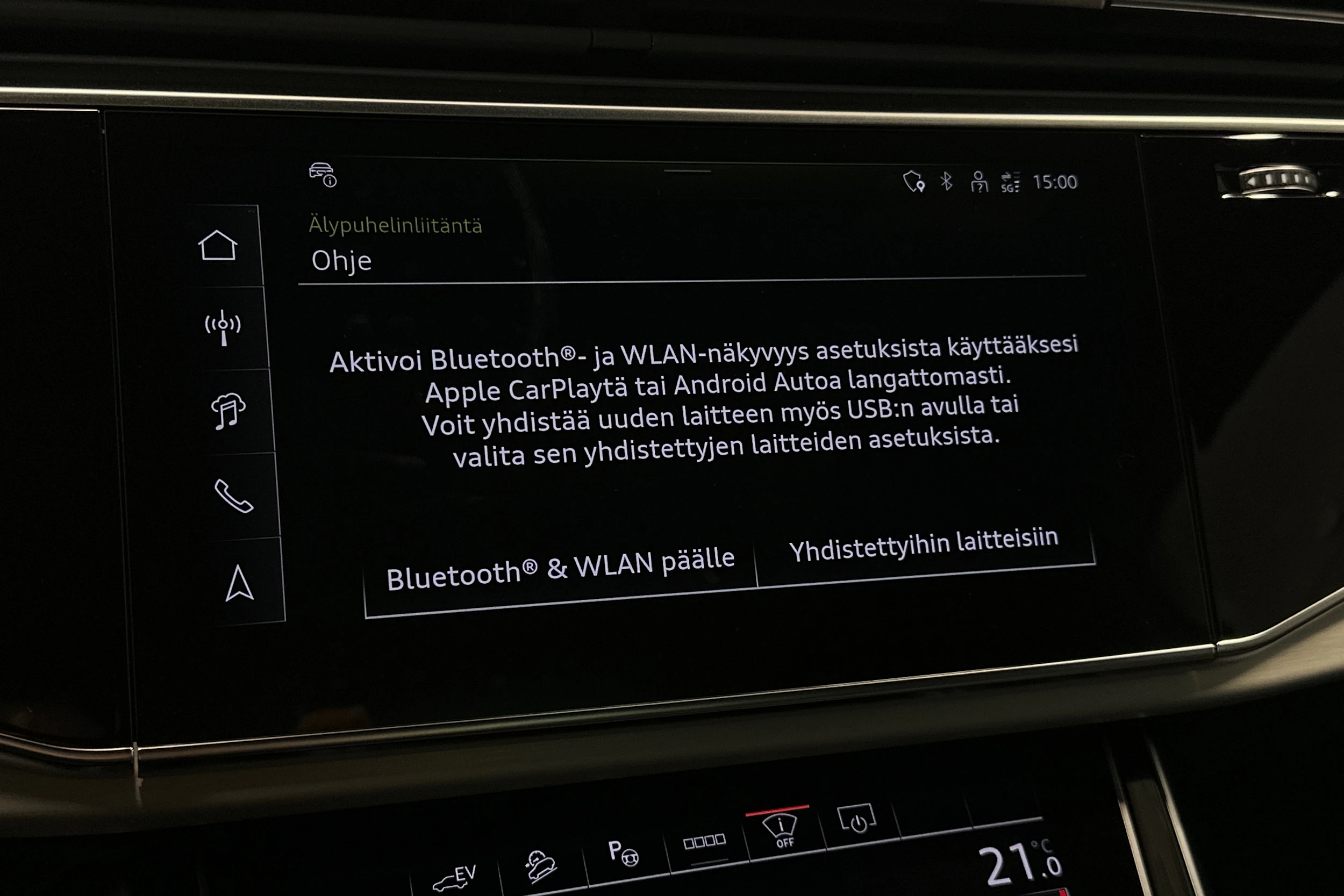 punainen Audi Q7 2026 kuva 24.