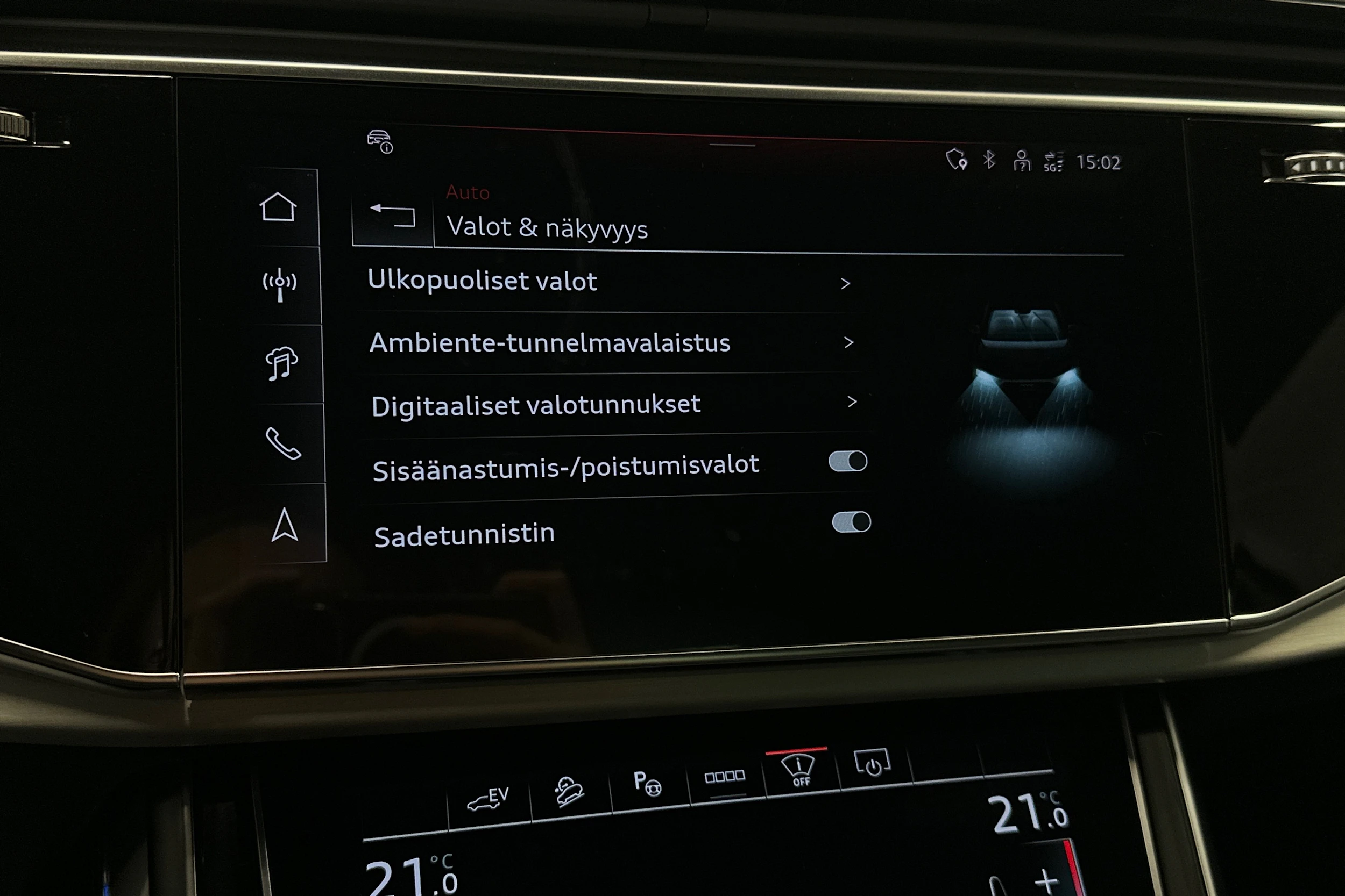 punainen Audi Q7 2026 kuva 27.