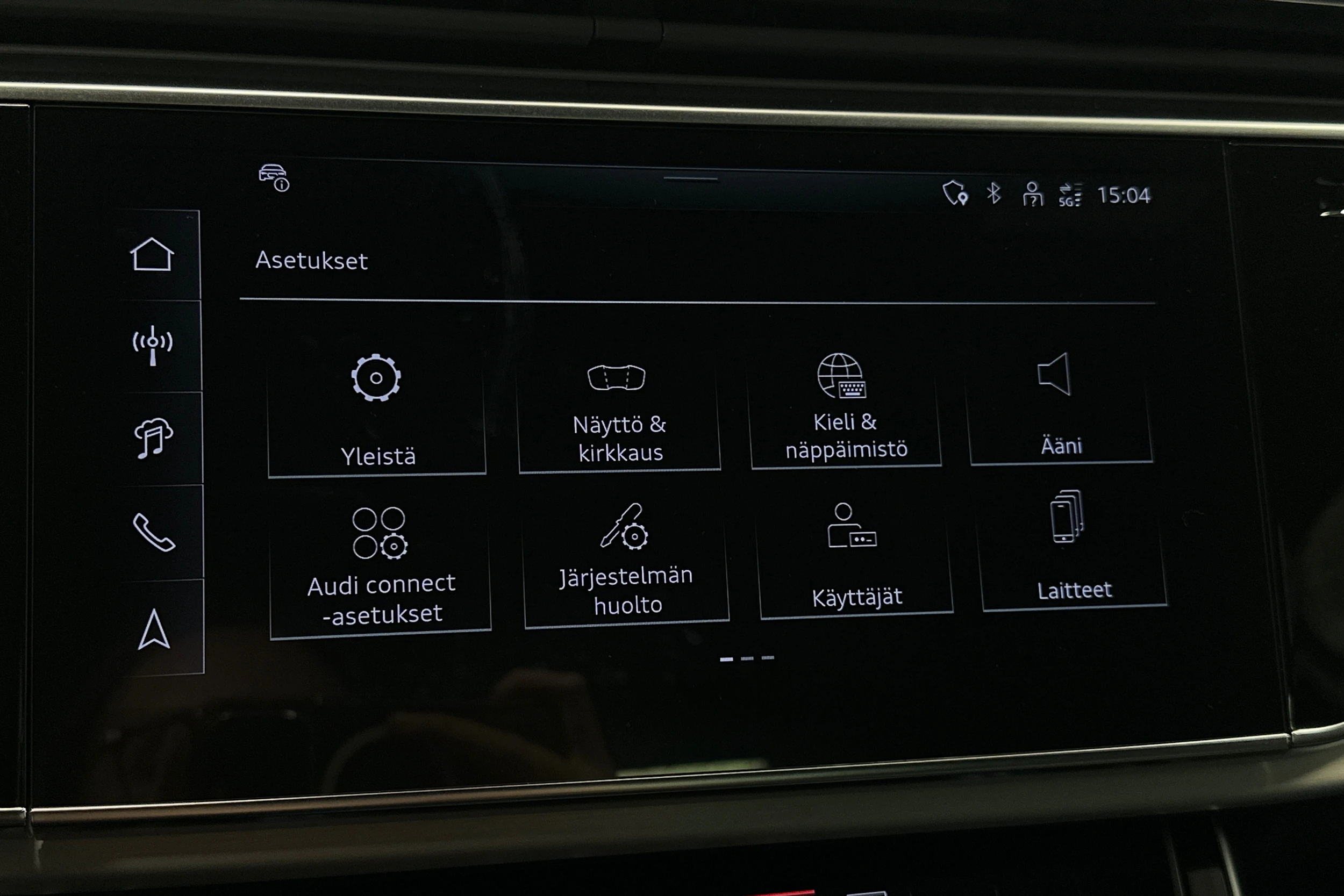punainen Audi Q7 2026 kuva 33.