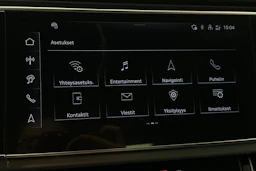 punainen Audi Q7 2026 kuva 34.