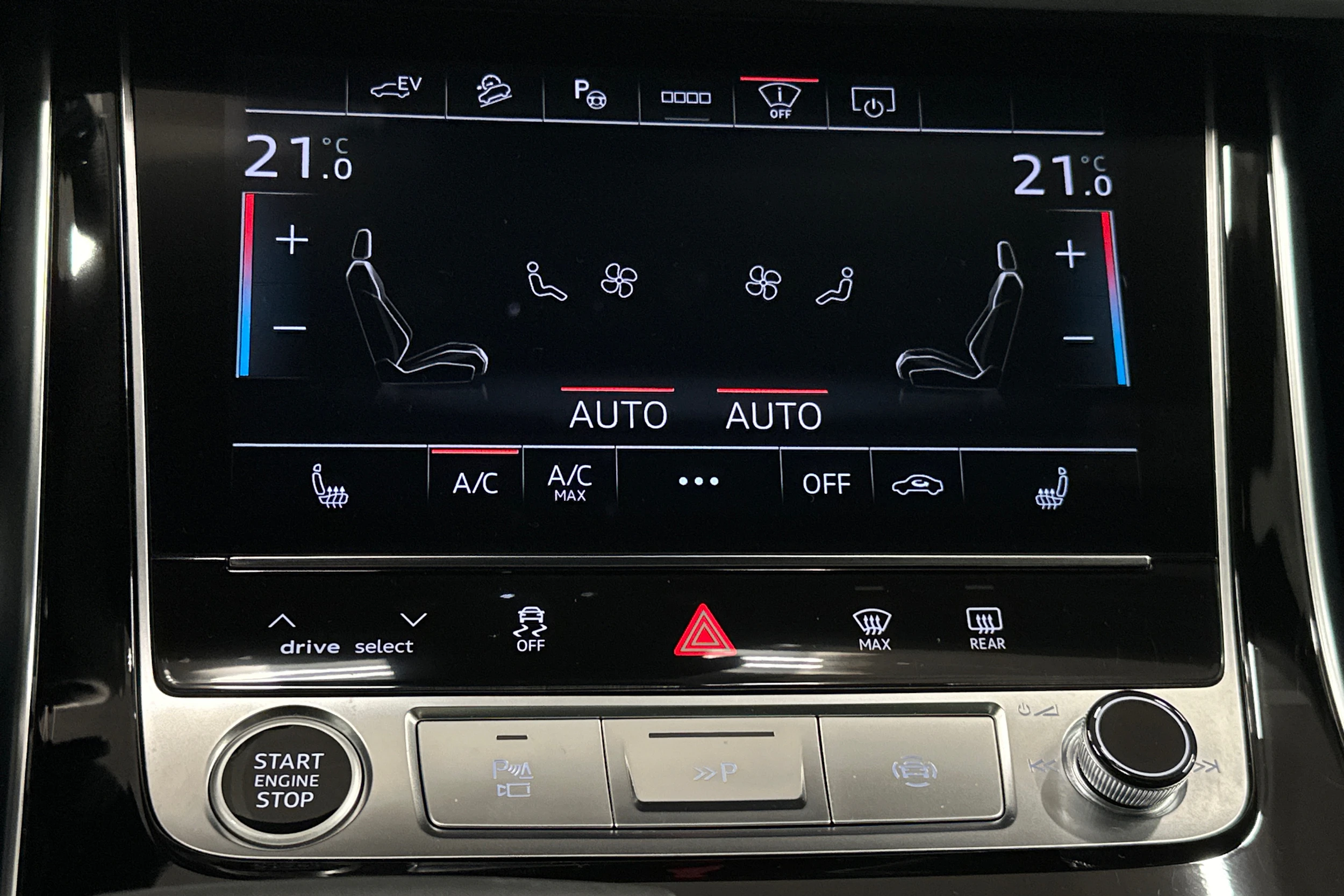 punainen Audi Q7 2026 kuva 36.