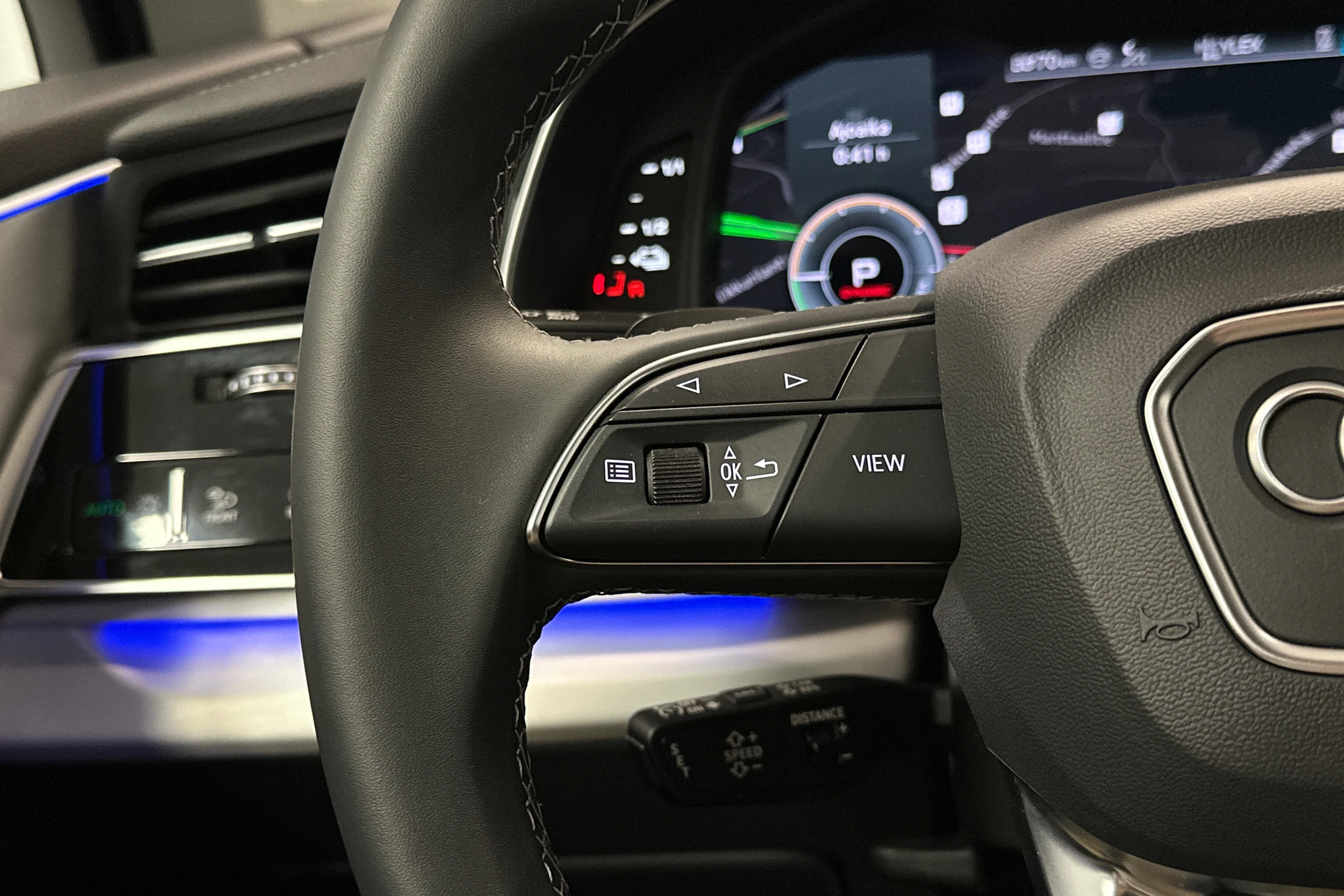 hopea Audi Q7 2026 kuva 11.