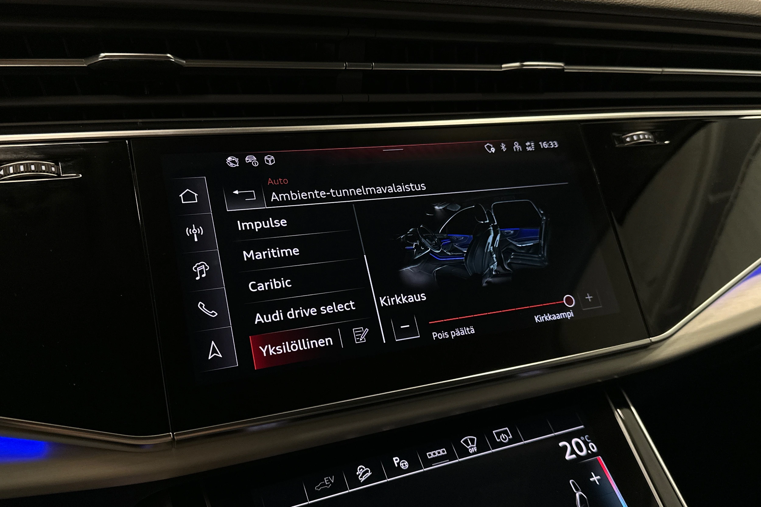 hopea Audi Q7 2026 kuva 20.