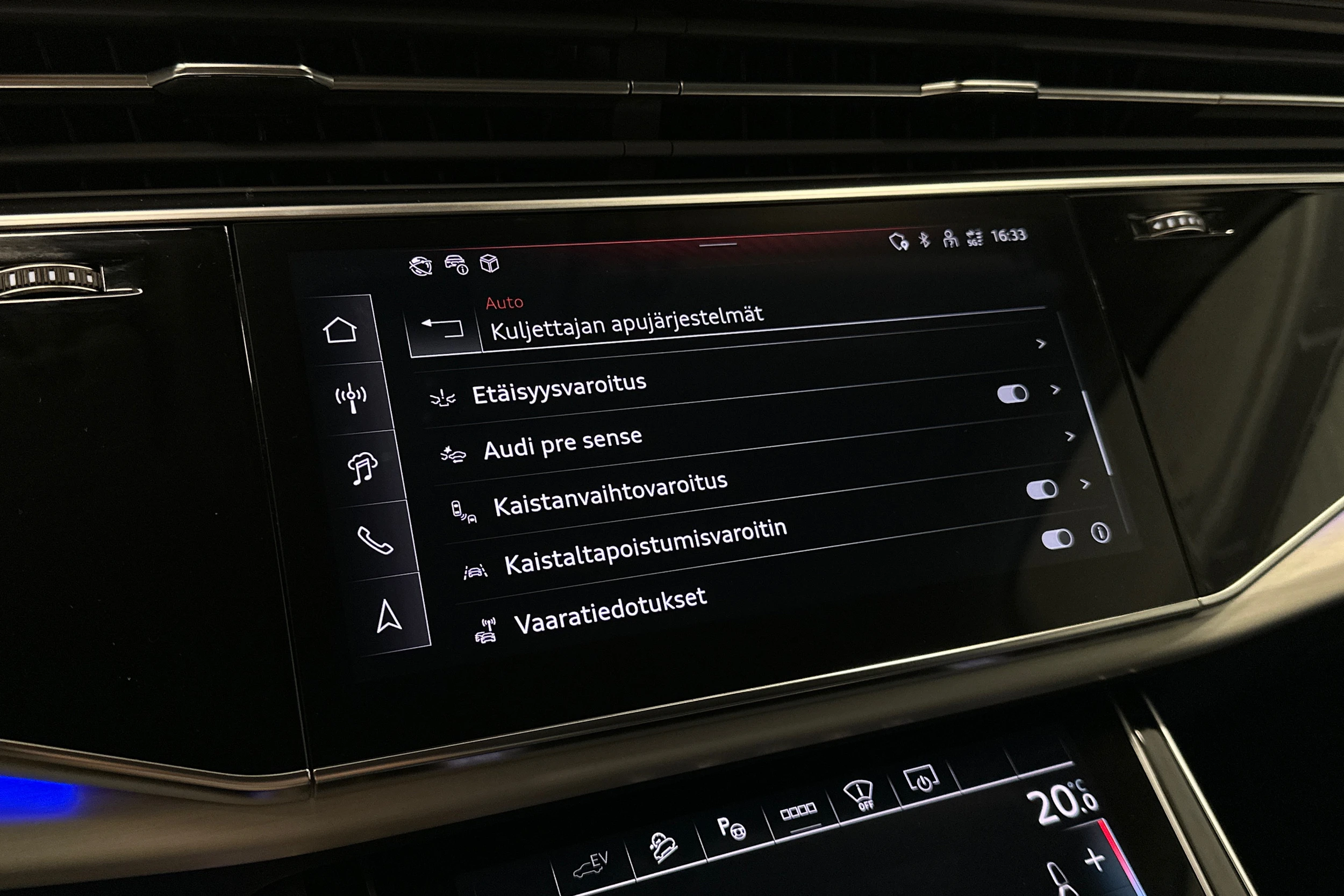 hopea Audi Q7 2026 kuva 22.