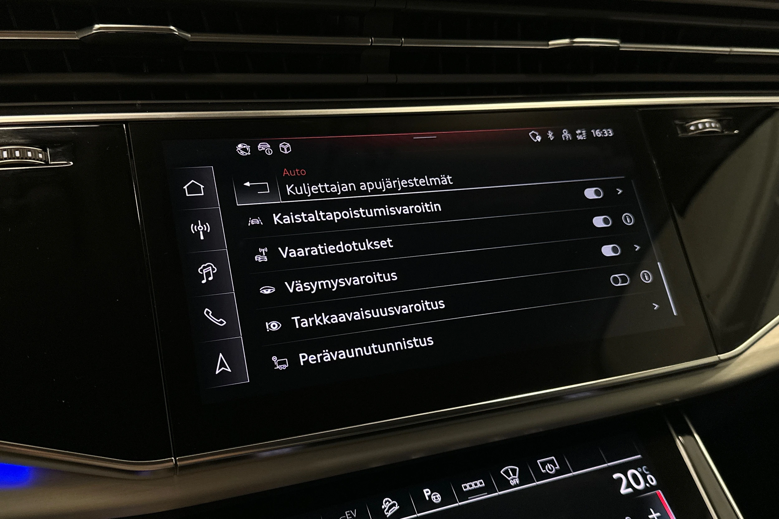 hopea Audi Q7 2026 kuva 23.