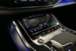 hopea Audi Q7 2026 kuva 27.