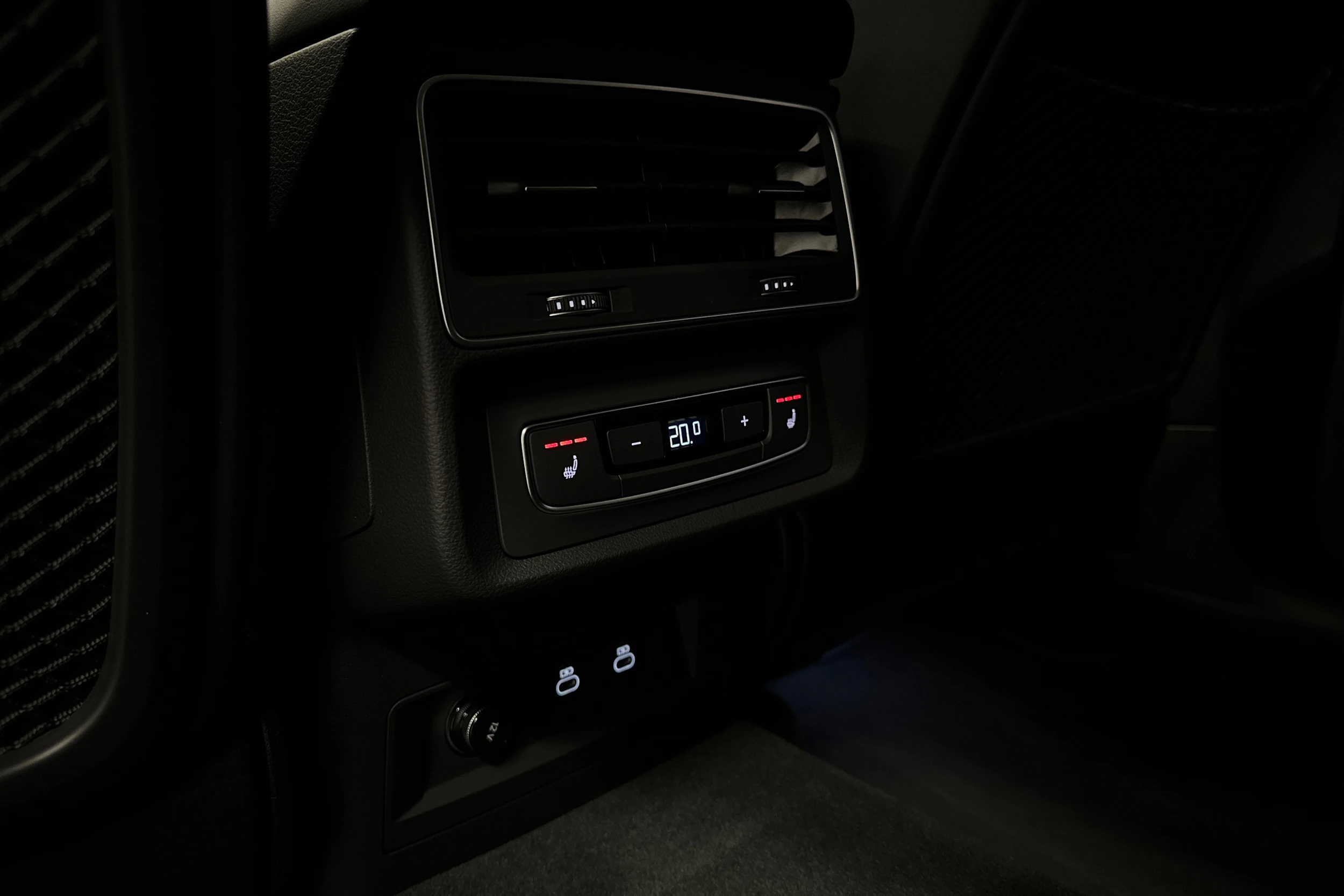 hopea Audi Q7 2026 kuva 33.