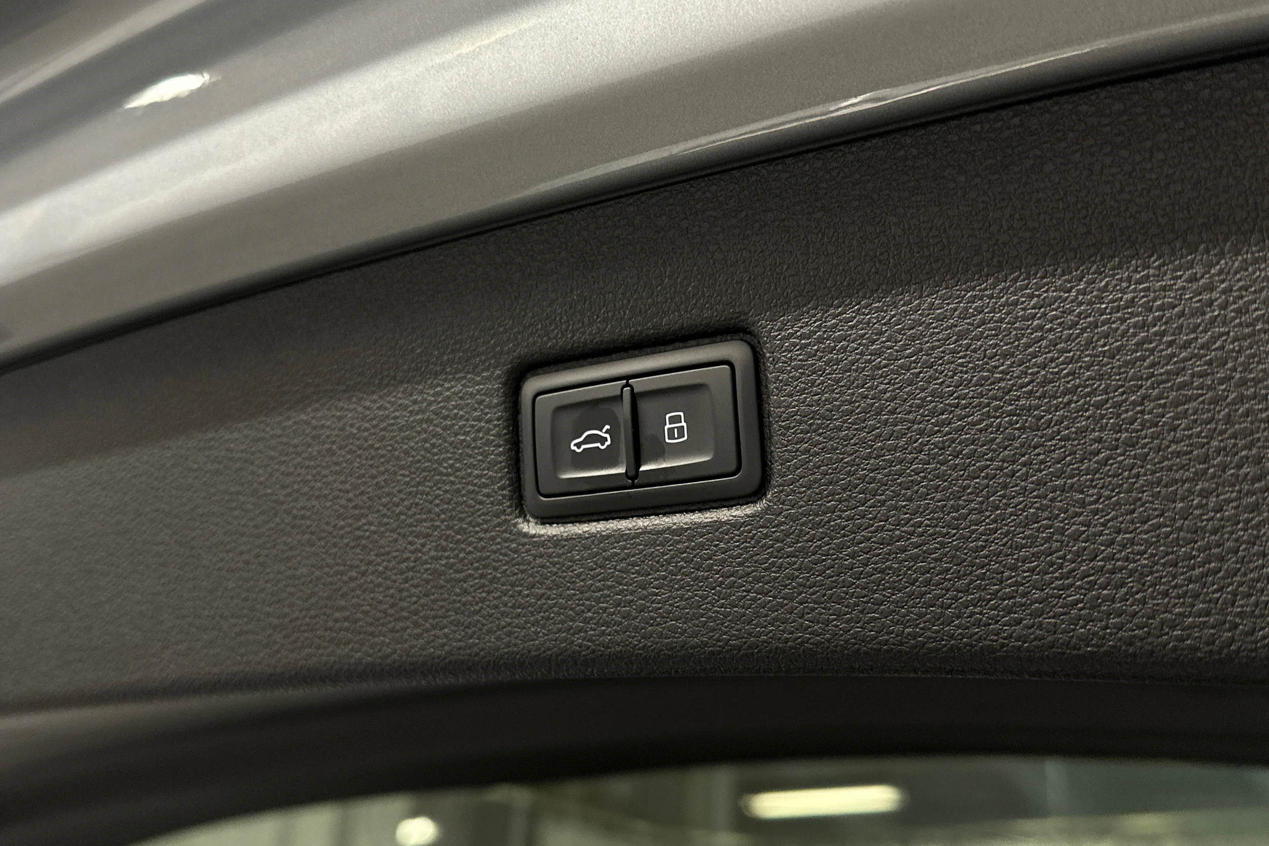 hopea Audi Q7 2026 kuva 35.
