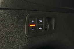 punainen Audi Q7 2026 kuva 13.