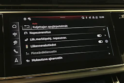 punainen Audi Q7 2026 kuva 31.