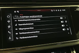 punainen Audi Q7 2026 kuva 33.