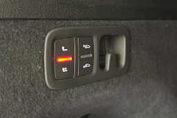 musta Audi Q7 2026 kuva 14.