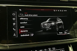 musta Audi Q7 2026 kuva 18.