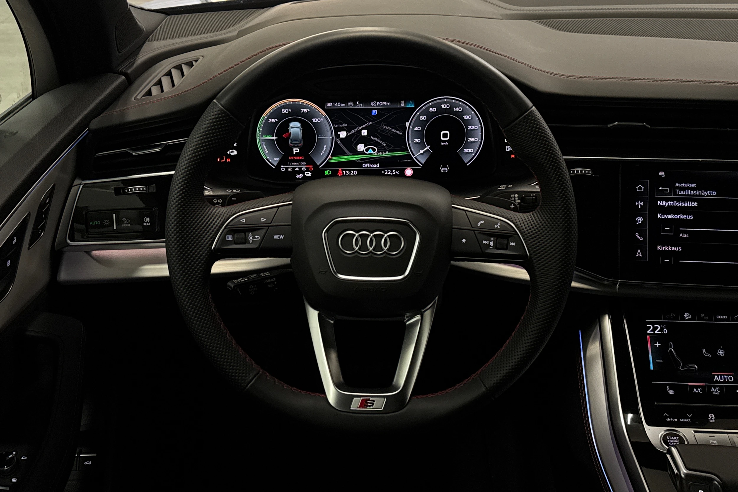 musta Audi Q7 2026 kuva 19.