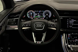 musta Audi Q7 2026 kuva 19.