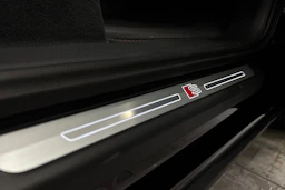 musta Audi Q7 2026 kuva 24.