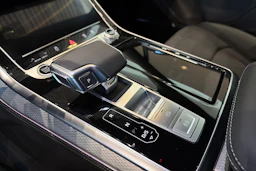 valkoinen Audi Q7 2026 kuva 13.