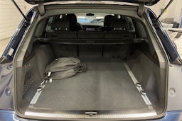 sininen Audi Q7 2026 kuva 14.