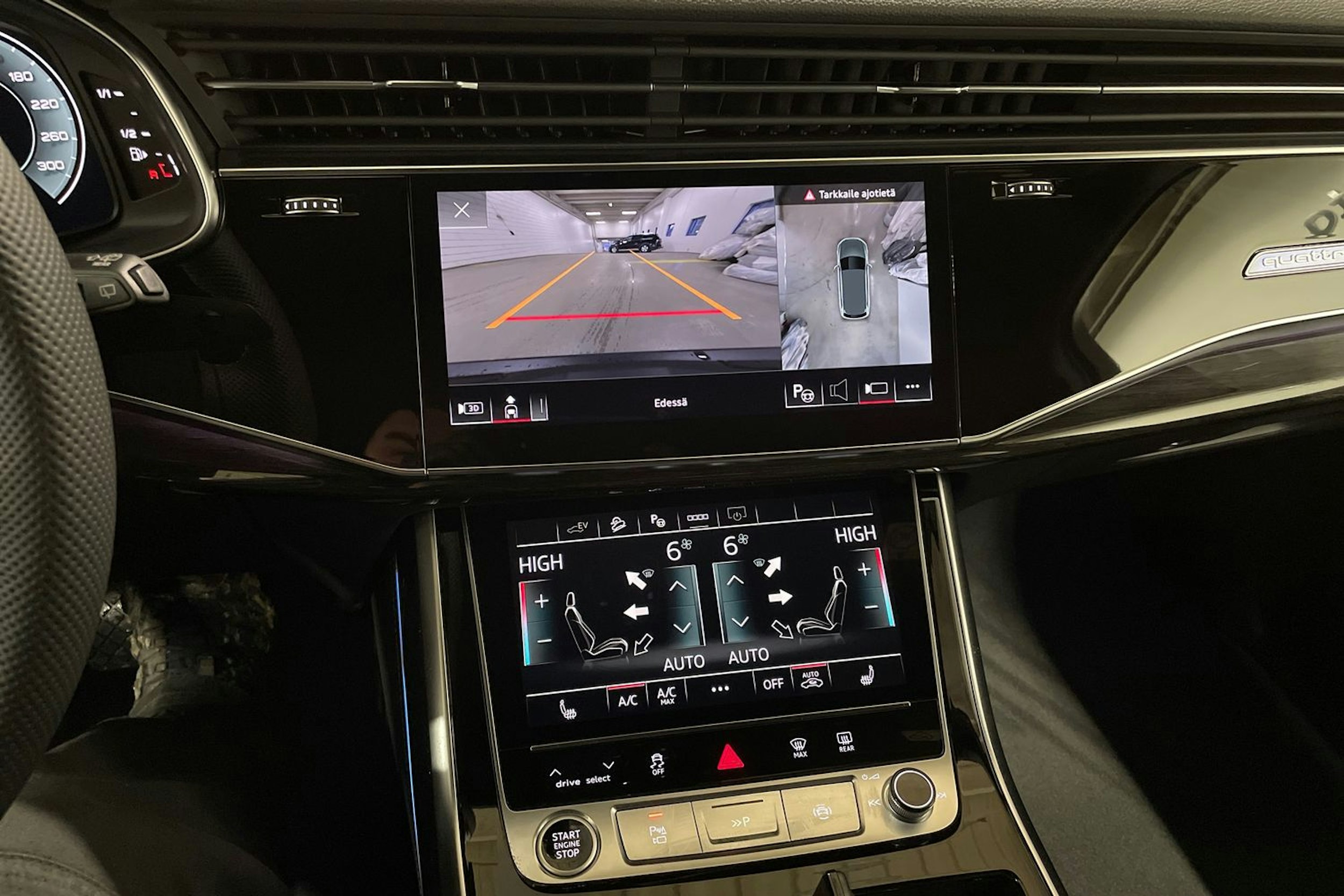 sininen Audi Q7 2026 kuva 16.