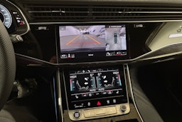 sininen Audi Q7 2026 kuva 16.