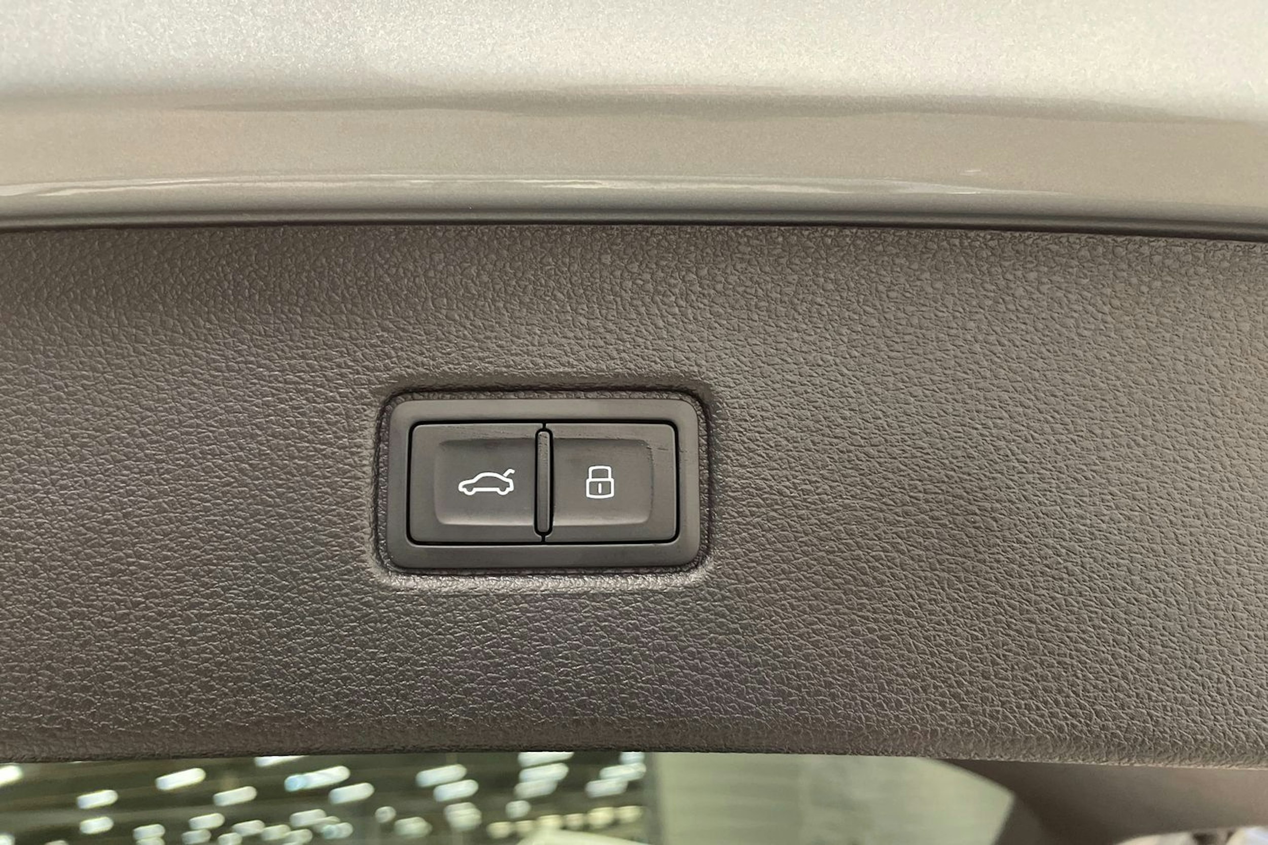 met. harmaa Audi Q7 2026 kuva 15.