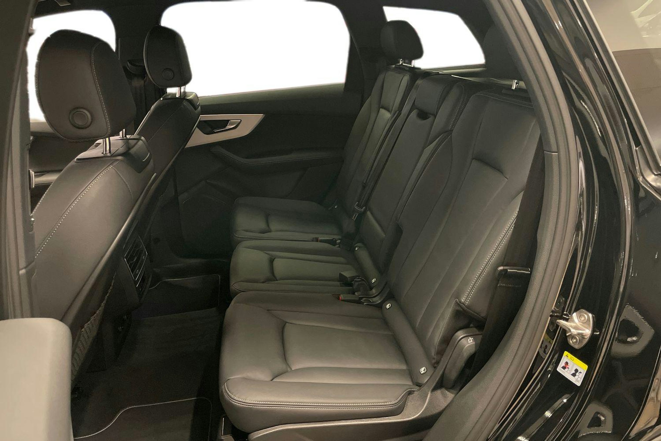 musta Audi Q7 2026 kuva 10.