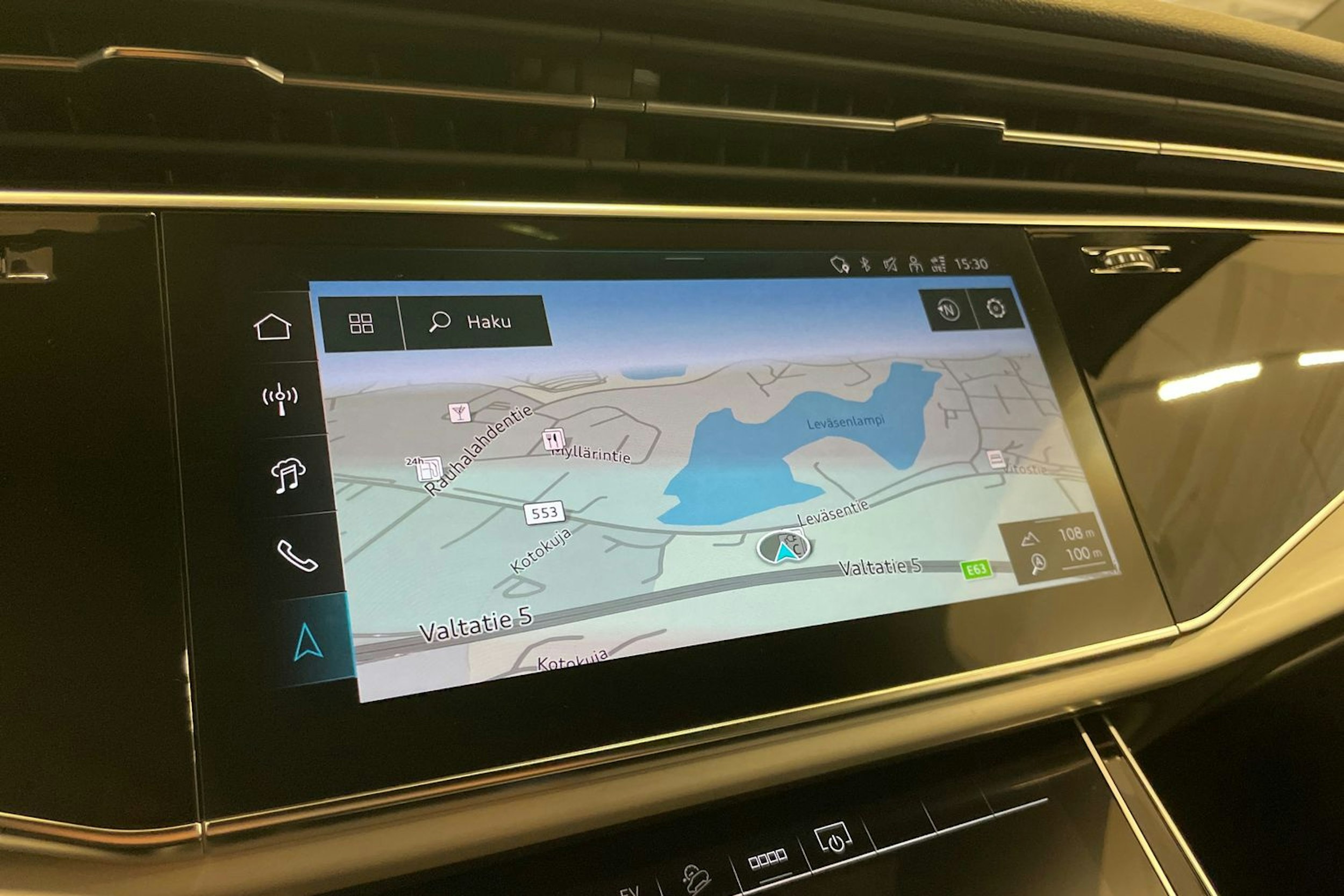 musta Audi Q7 2026 kuva 16.